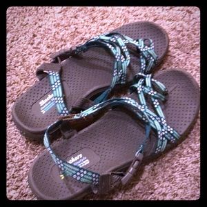 NWT Skechers Reggaes